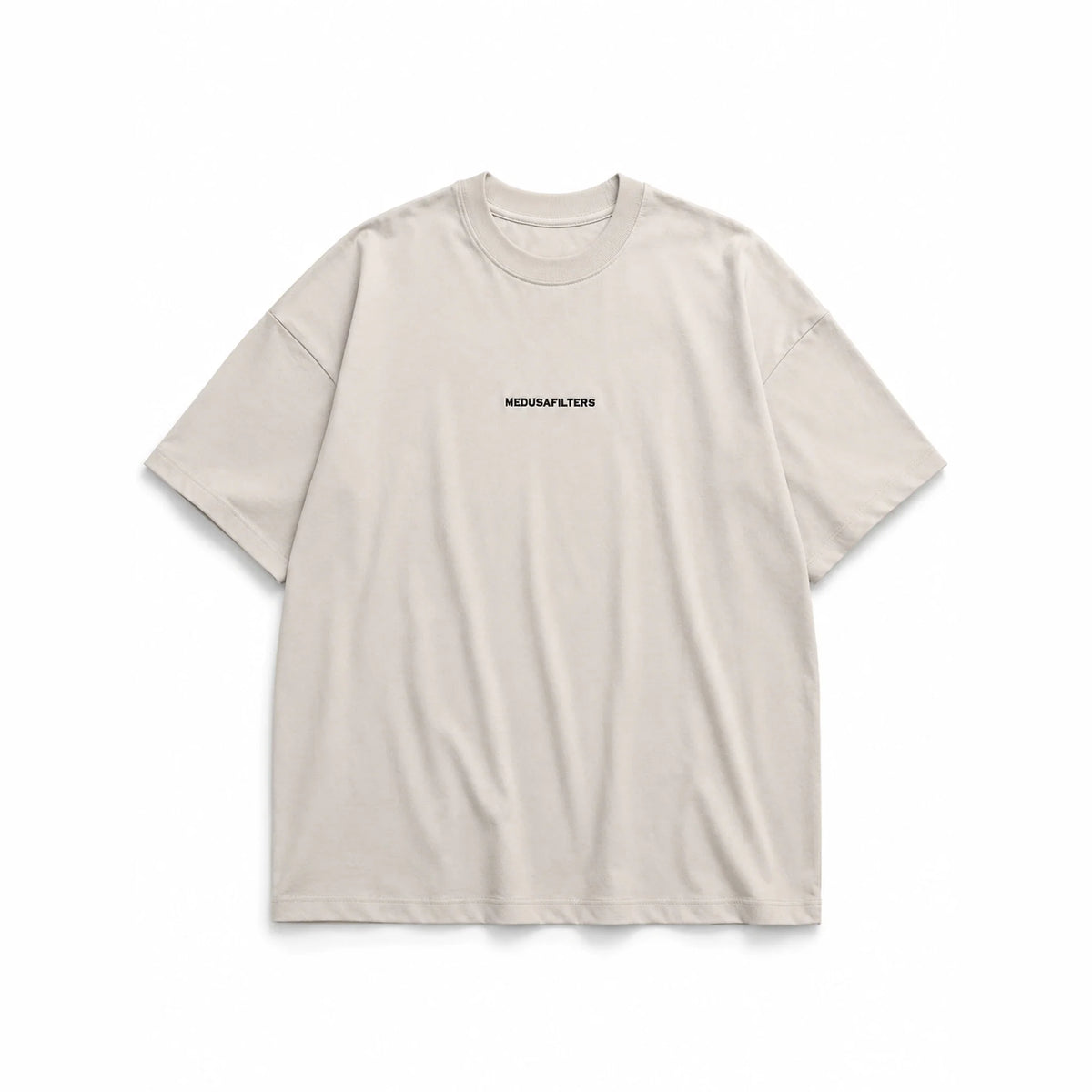 Medusafilters T-Shirt Beige, Vorderseite mit gesticktem Schriftzug