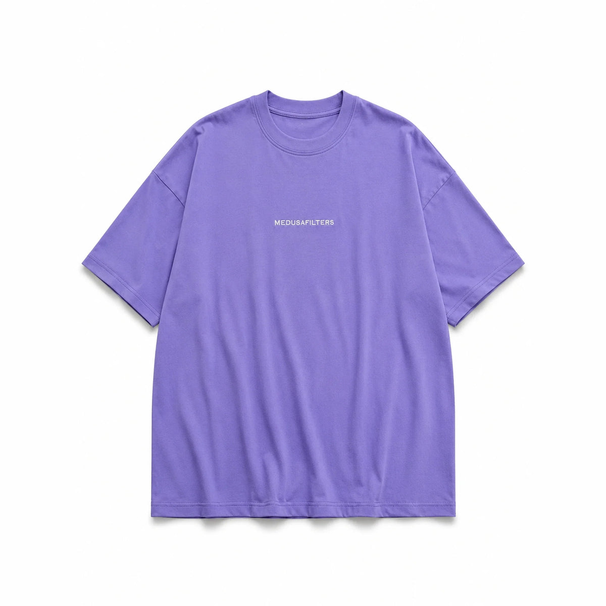Medusafilters T-Shirt Violet, Vorderseite mit gesticktem Schriftzug