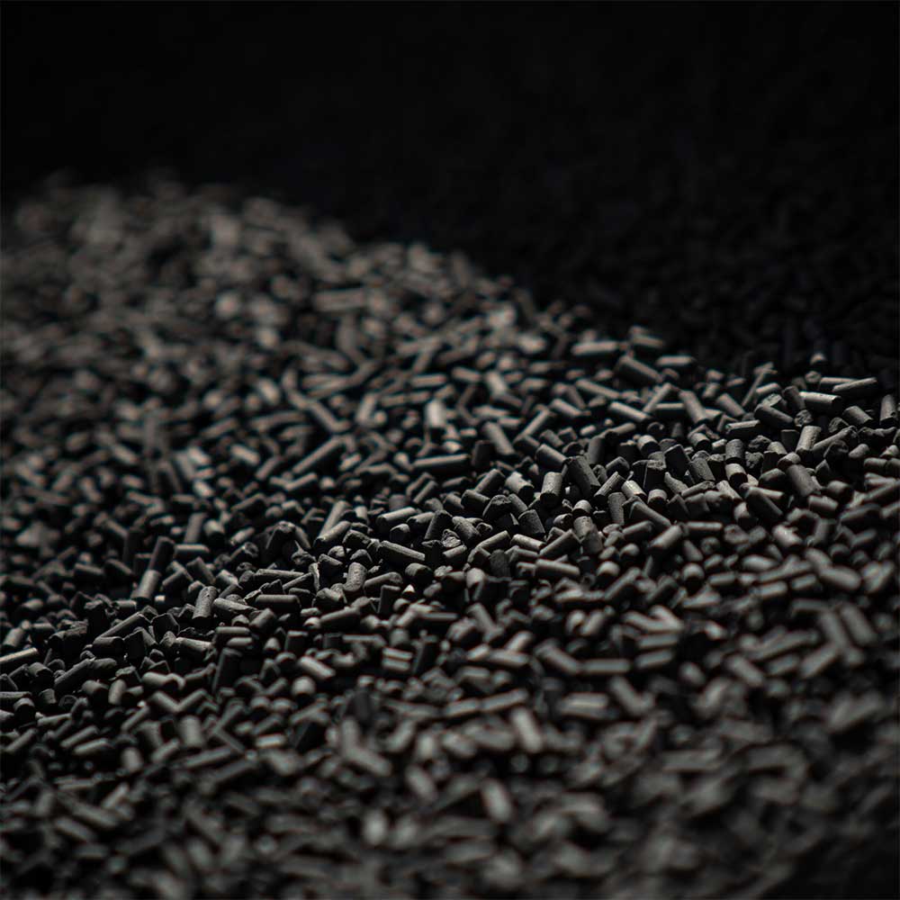 Lose Kokosnuss-Aktivkohle-Pellets in Nahaufnahme